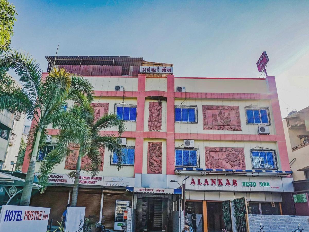 Hotel Collection O Shreya à Talegaon Dabhade Extérieur photo