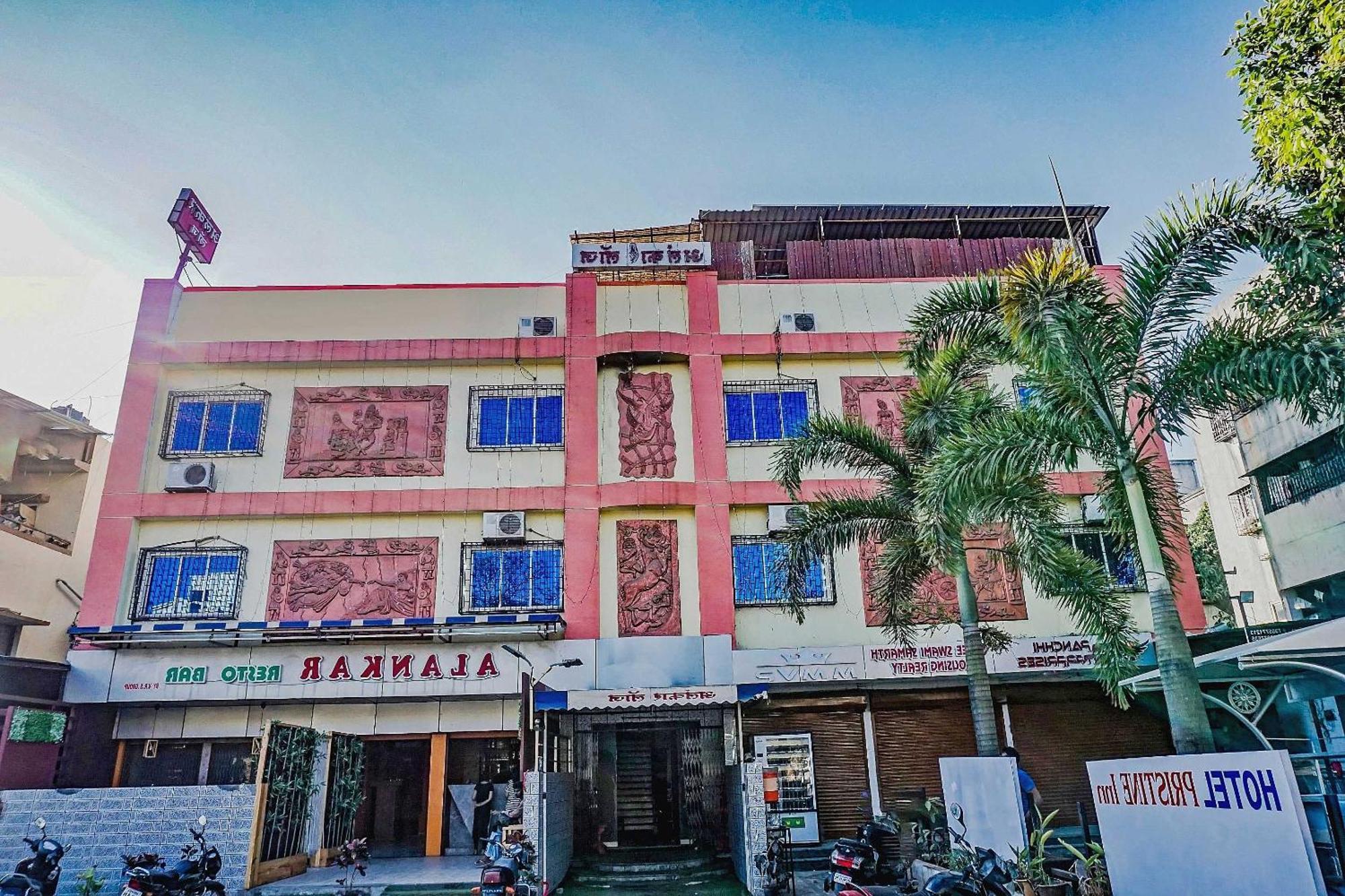 Hotel Collection O Shreya à Talegaon Dabhade Extérieur photo