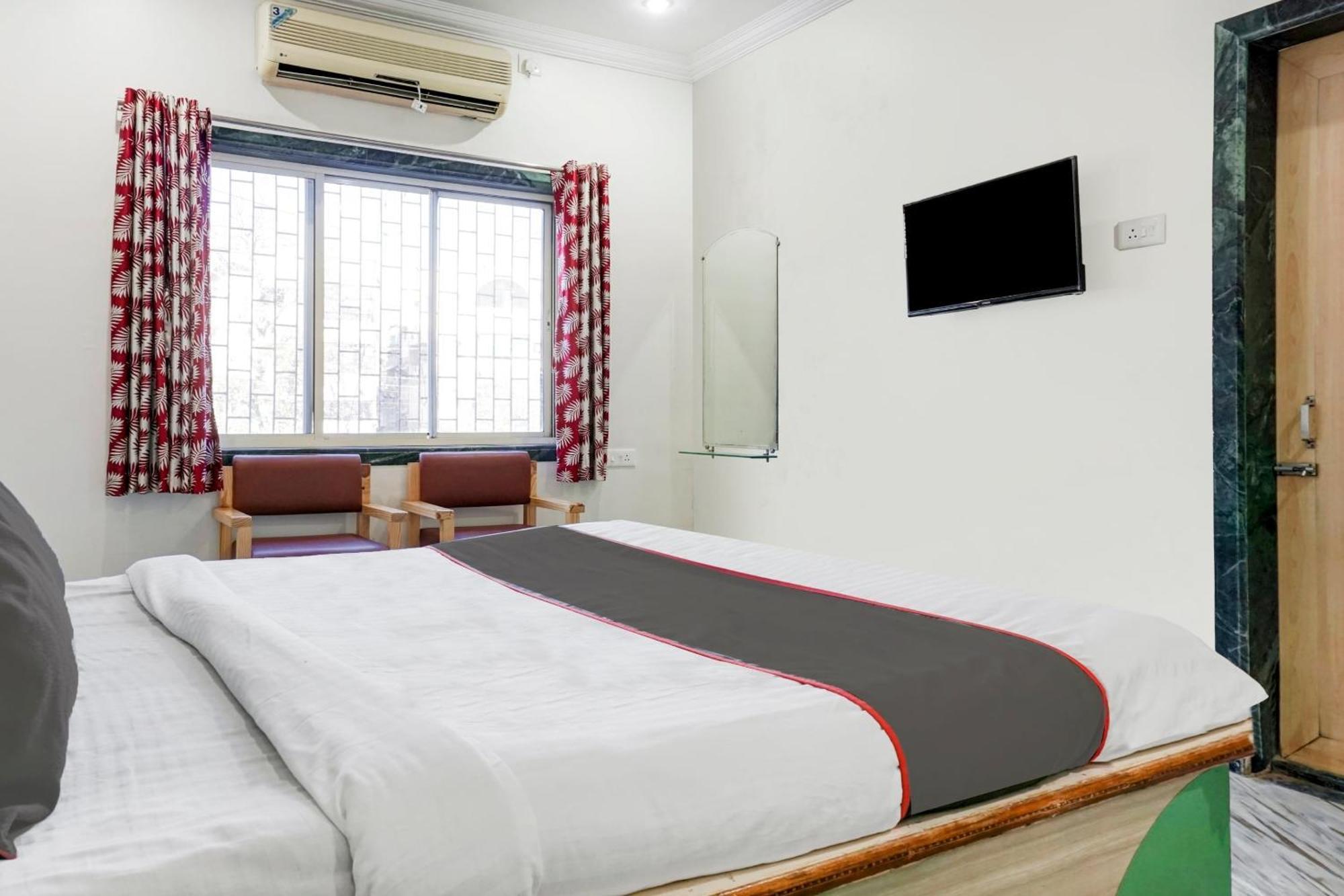 Hotel Collection O Shreya à Talegaon Dabhade Extérieur photo